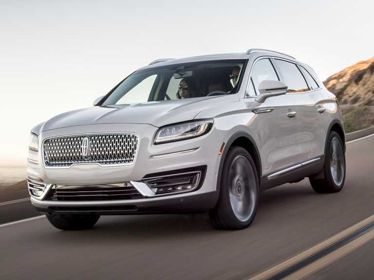 Lincoln SUV model: White 2020 Nautilus In Motion