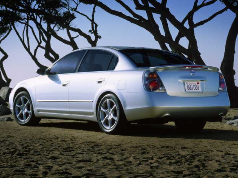 2004 Nissan Altima Photos Interior Exterior And Color Options