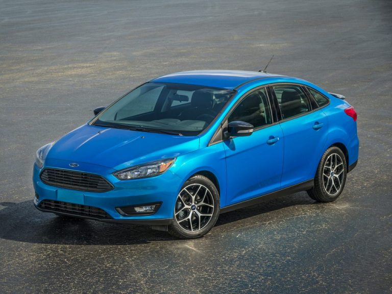 2018 Ford Focus ST Specs, Price, MPG & Reviews