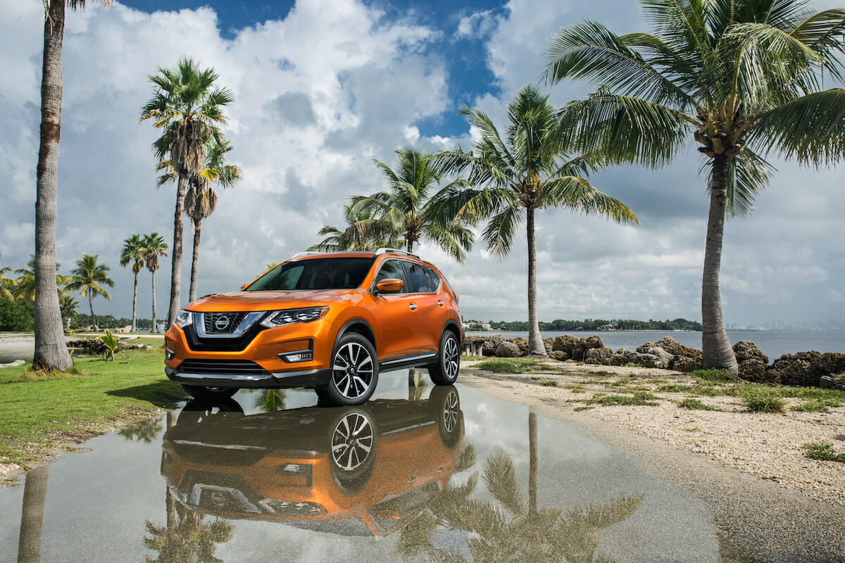 2017 Nissan Rogue SL - Photo by Nissan