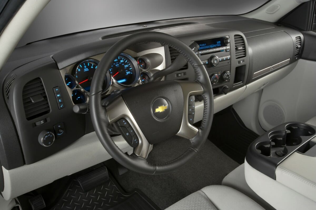 2009 Chevrolet Silverado - Photo by Chevrolet